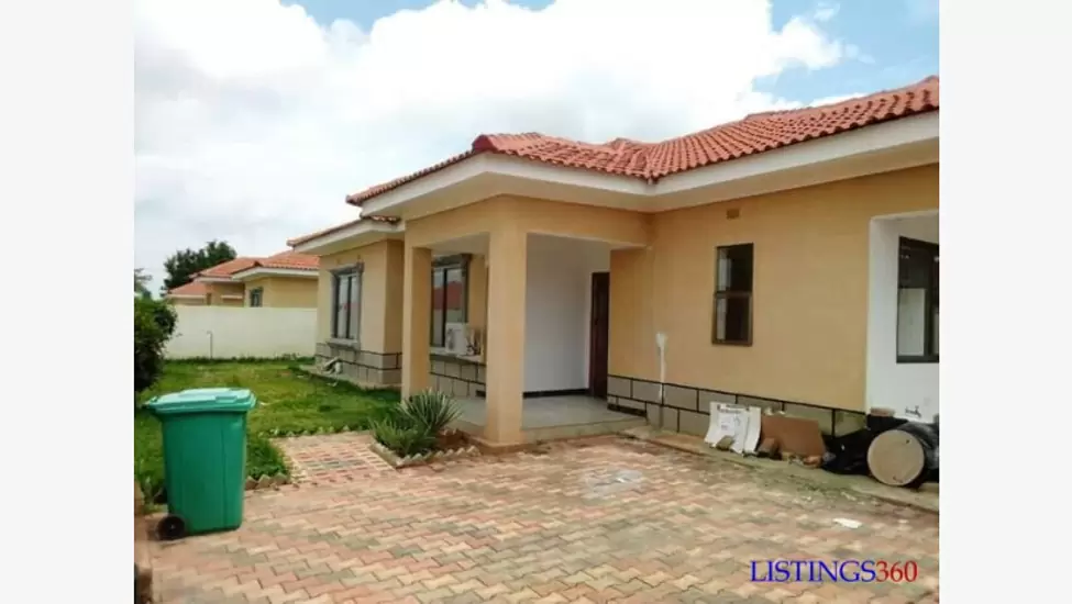 0ZK25 THREE BEDROOM HOUSES IN A GATED COMMUNITY IBEXHILL,LUSAKA