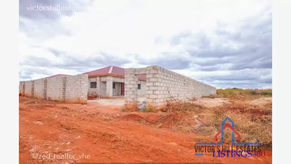 0ZK20 PLOTS FOR SALE OFF LILAYI RD NEAR ORYX FILLING STATION